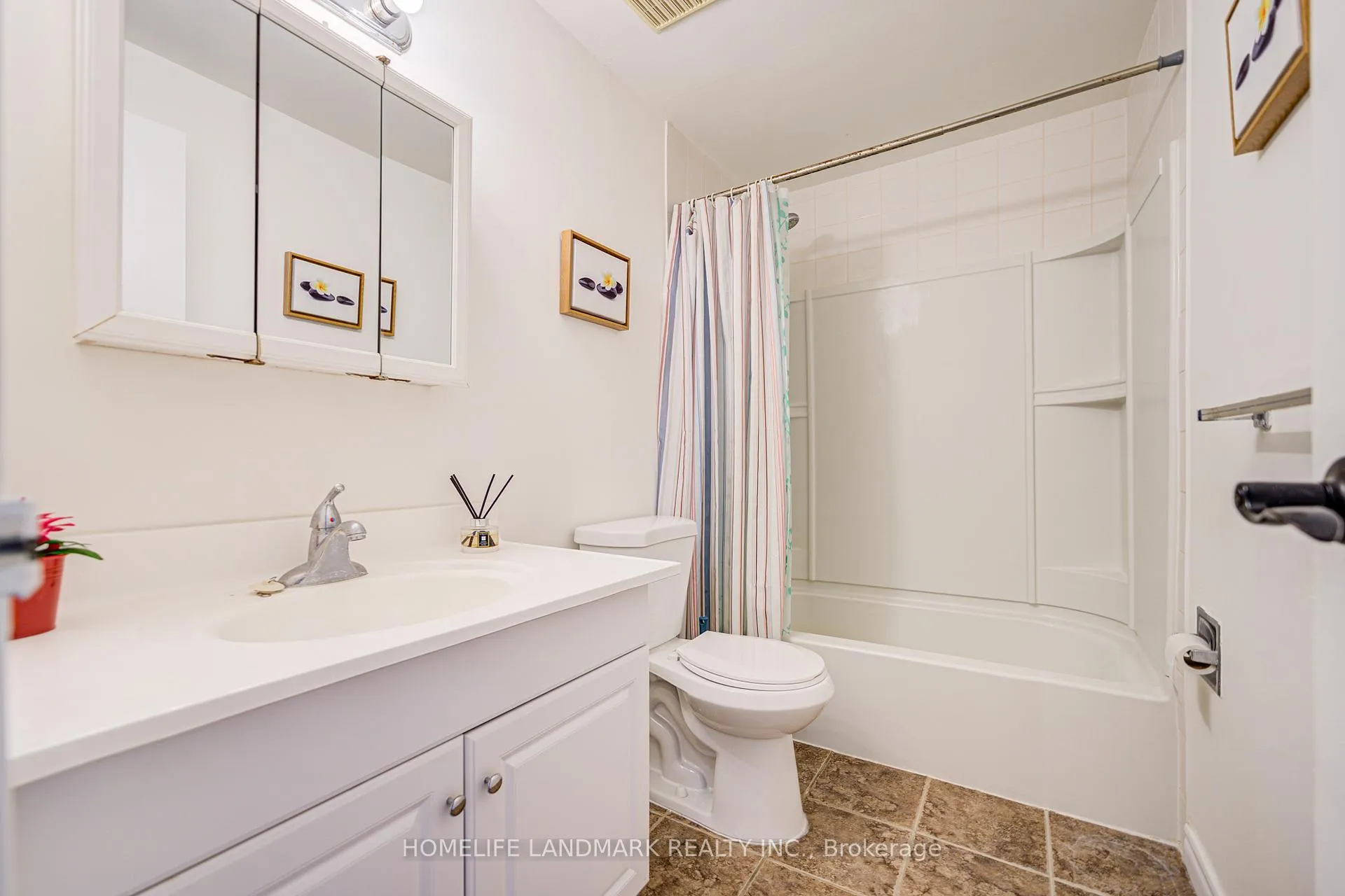 Photo 29 of Unit 2, 401 Keats Way, Waterloo — HOMEH