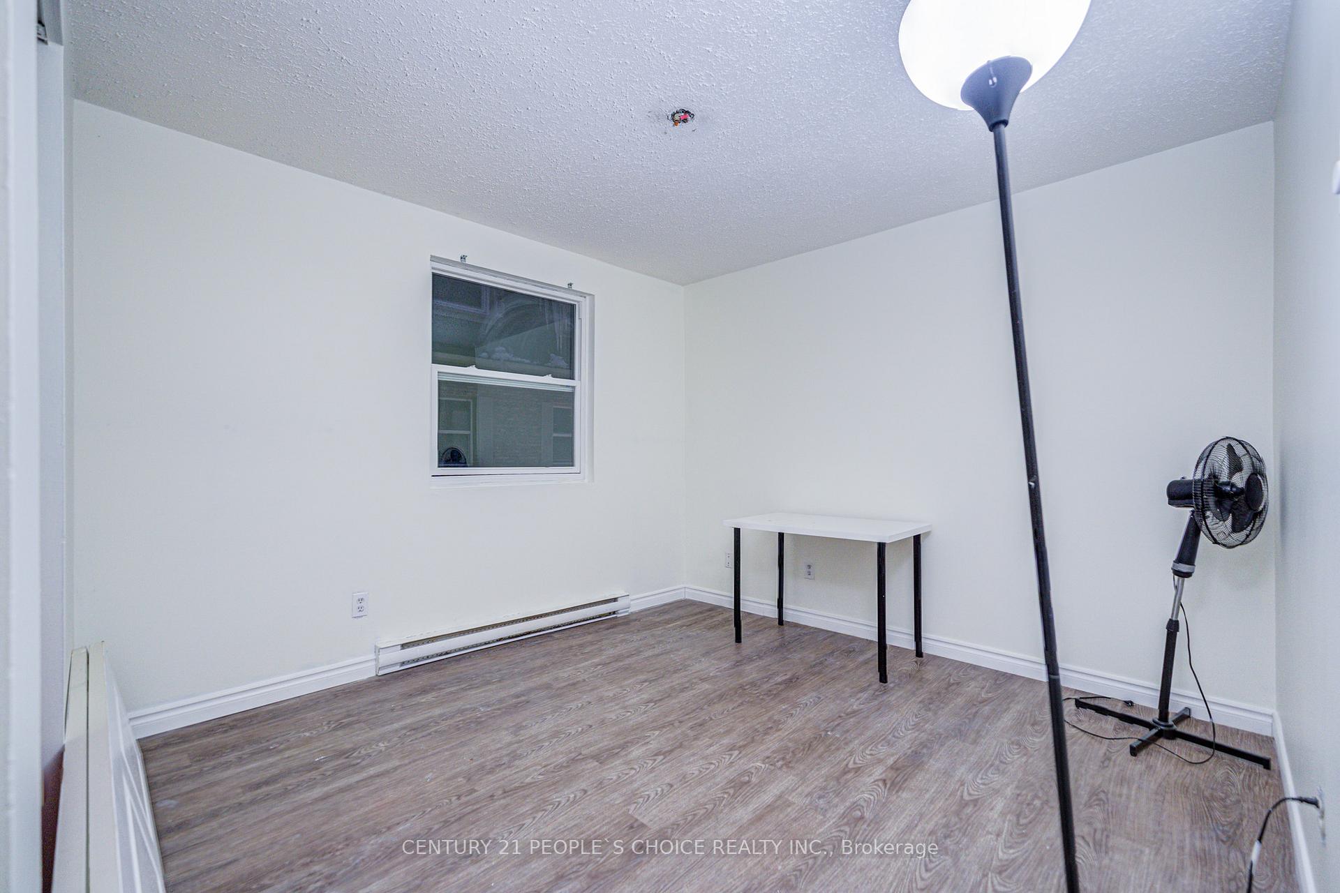 Photo 63 of Unit 2, 101 Westmount Road, Waterloo, Beechwood — HOMEH