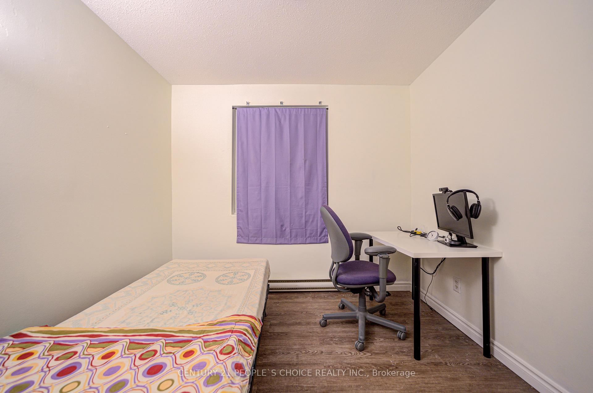 Photo 15 of Unit 2, 101 Westmount Road, Waterloo, Beechwood — HOMEH