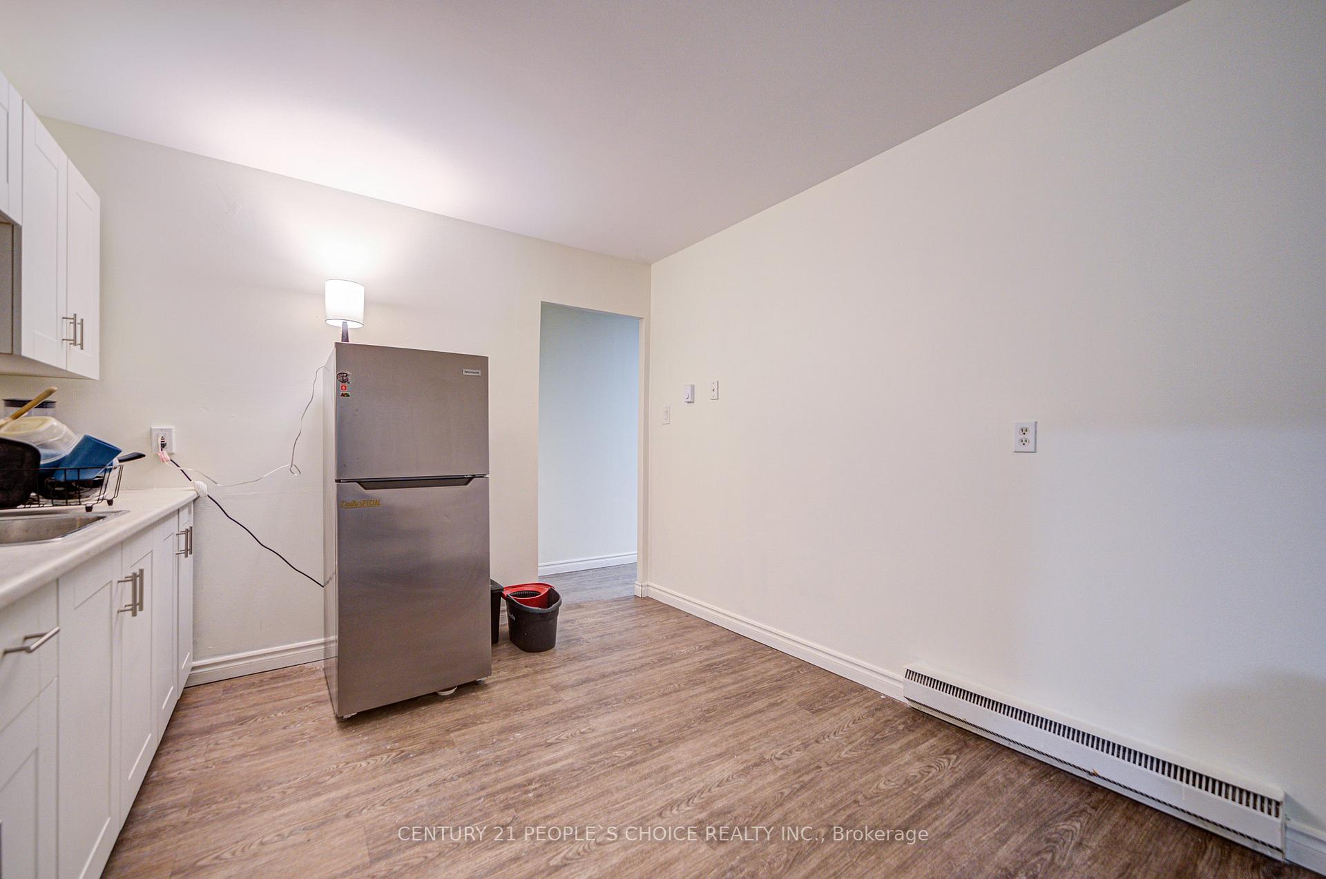 Photo 21 of Unit 2, 101 Westmount Road, Waterloo, Beechwood — HOMEH