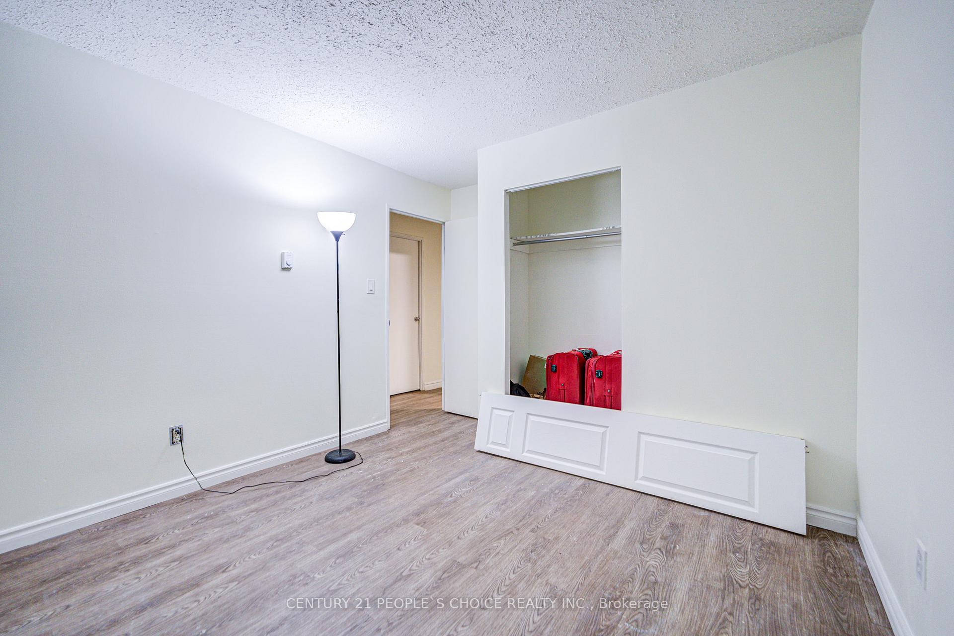 Photo 46 of Unit 2, 101 Westmount Road, Waterloo, Beechwood — HOMEH
