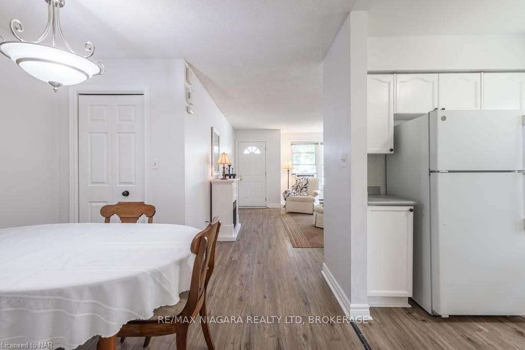 Photo 7 of Unit 110, 2 Walnut Street, St. Catharines, Oakdale — HOMEH