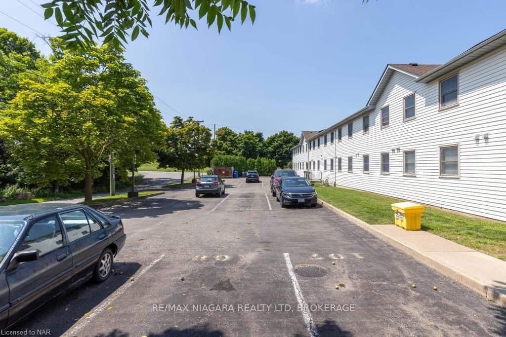 Photo 17 of Unit 110, 2 Walnut Street, St. Catharines, Oakdale — HOMEH