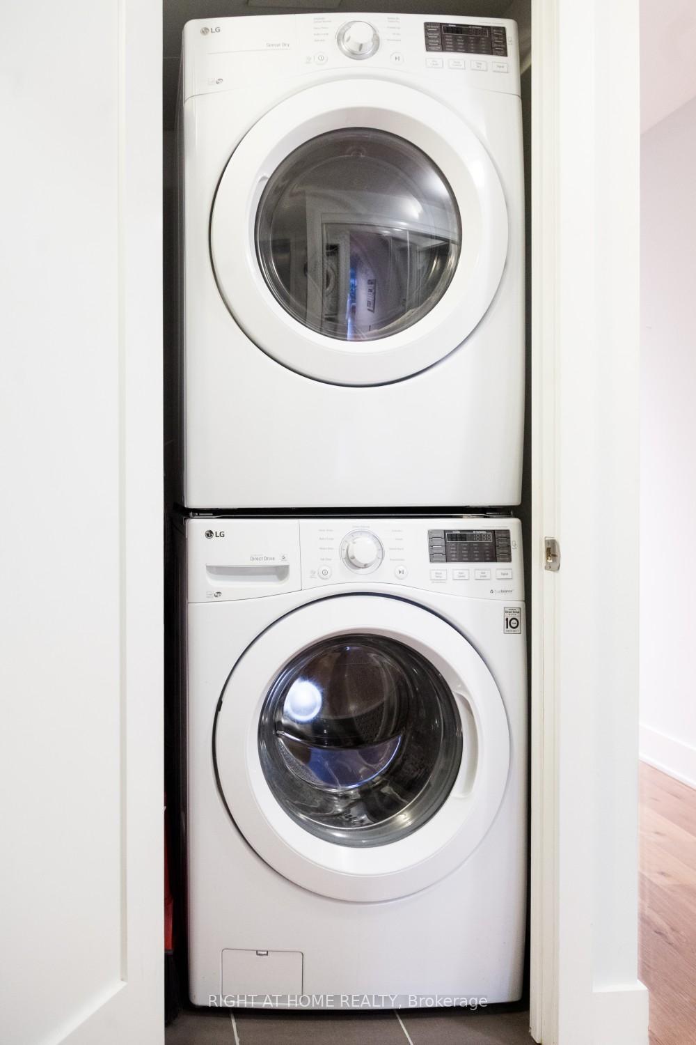 Photo 9 of Unit 319, 20 Blue Jays Way, Toronto, Waterfront Communities — HOMEH
