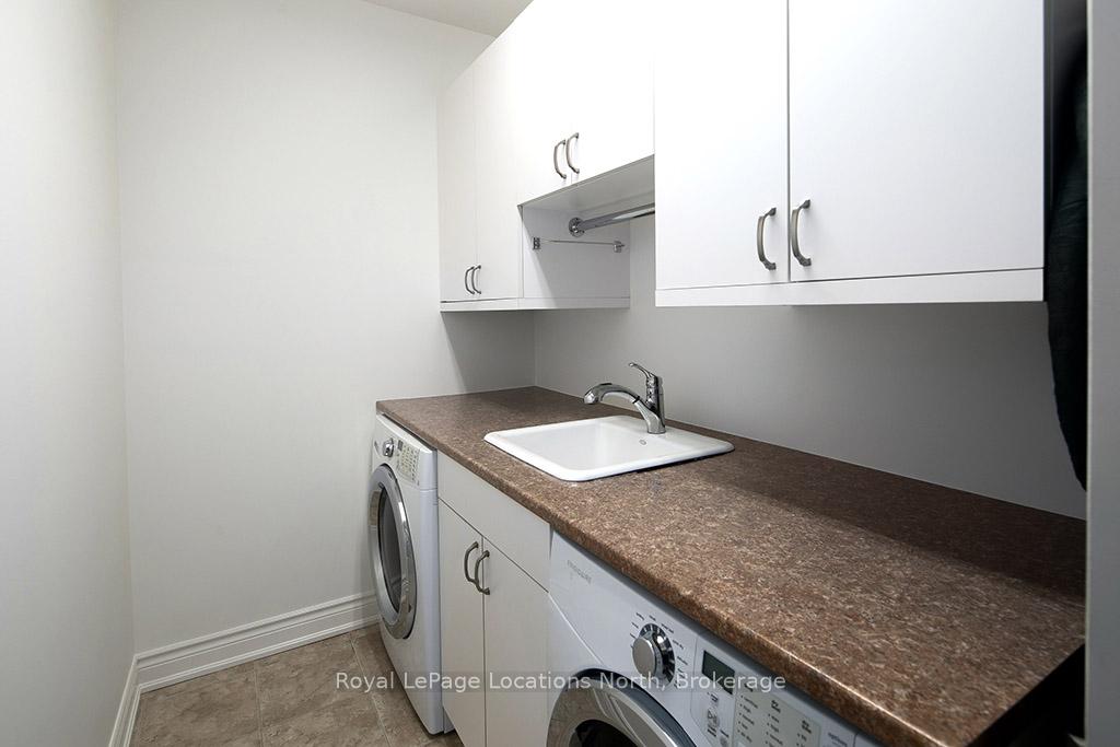 Photo 6 of Unit 203, 25 Beaver Street S, Blue Mountains — HOMEH