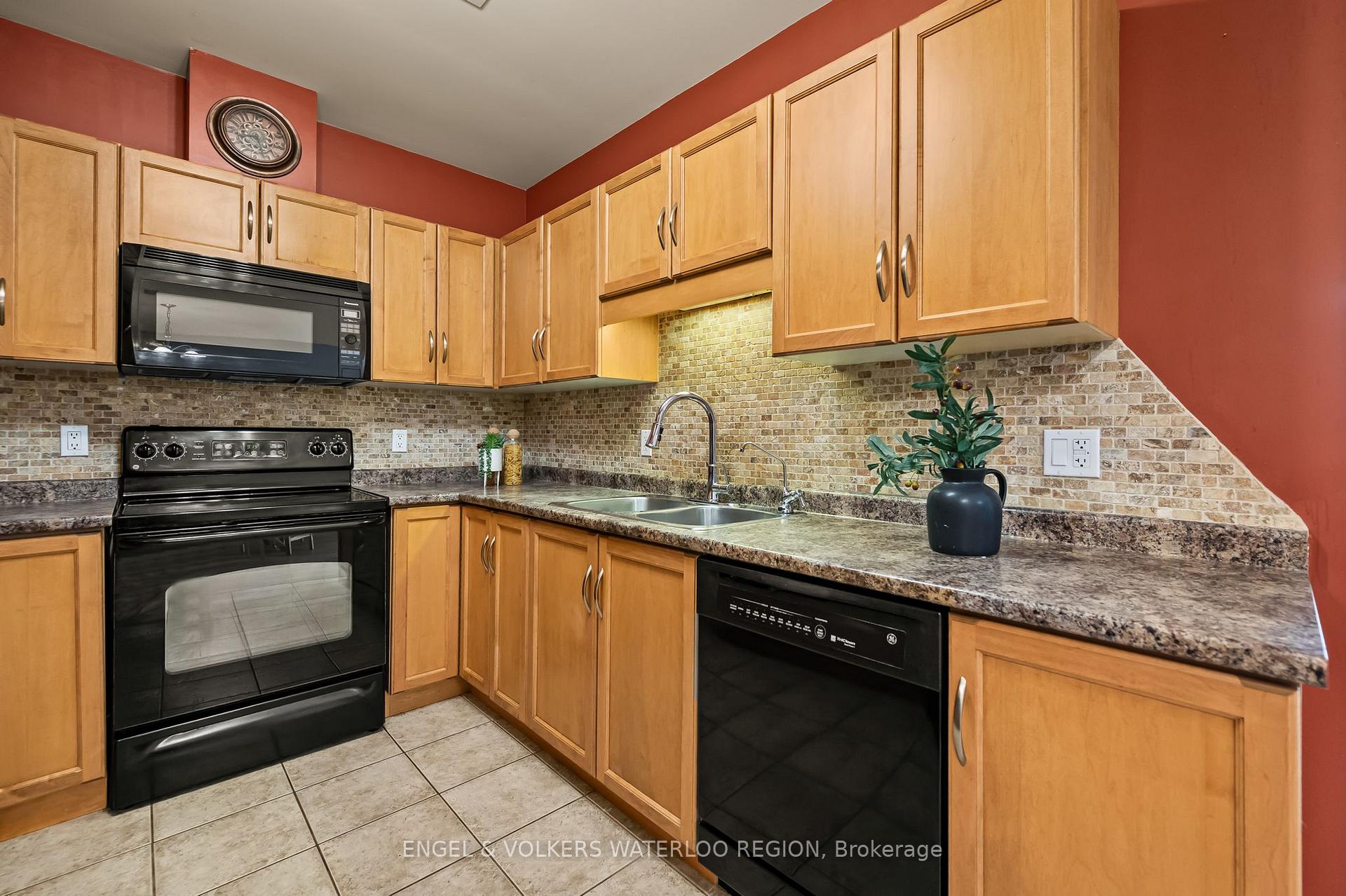 Photo 12 of Unit 212, 165 Duke Street E, Kitchener — HOMEH