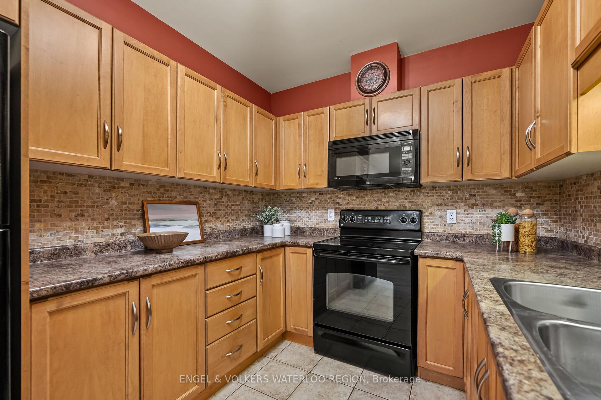 Photo 13 of Unit 212, 165 Duke Street E, Kitchener — HOMEH