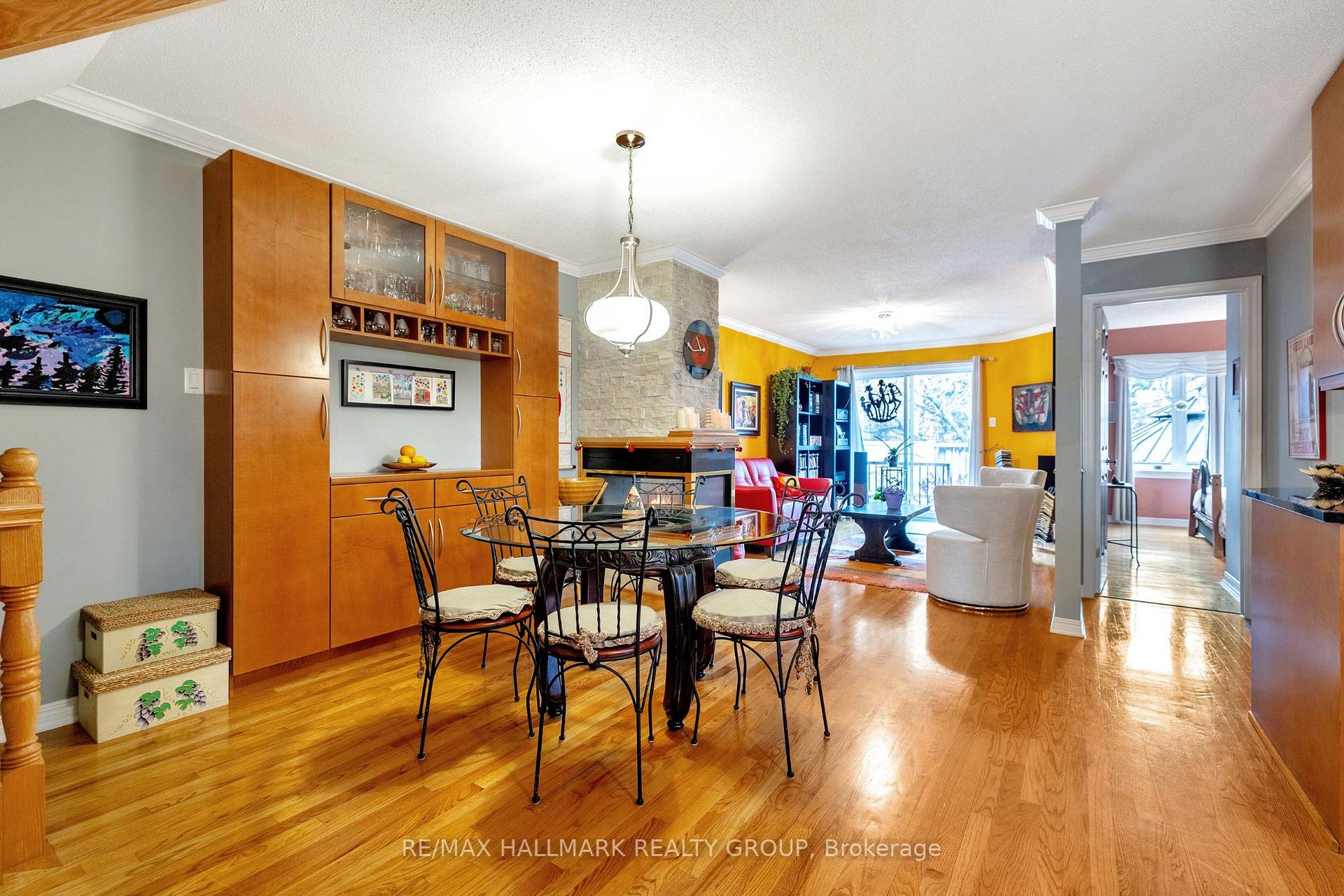 Photo 4 of 1580 Marley Crescent, Ottawa, Carson Grove — HOMEH