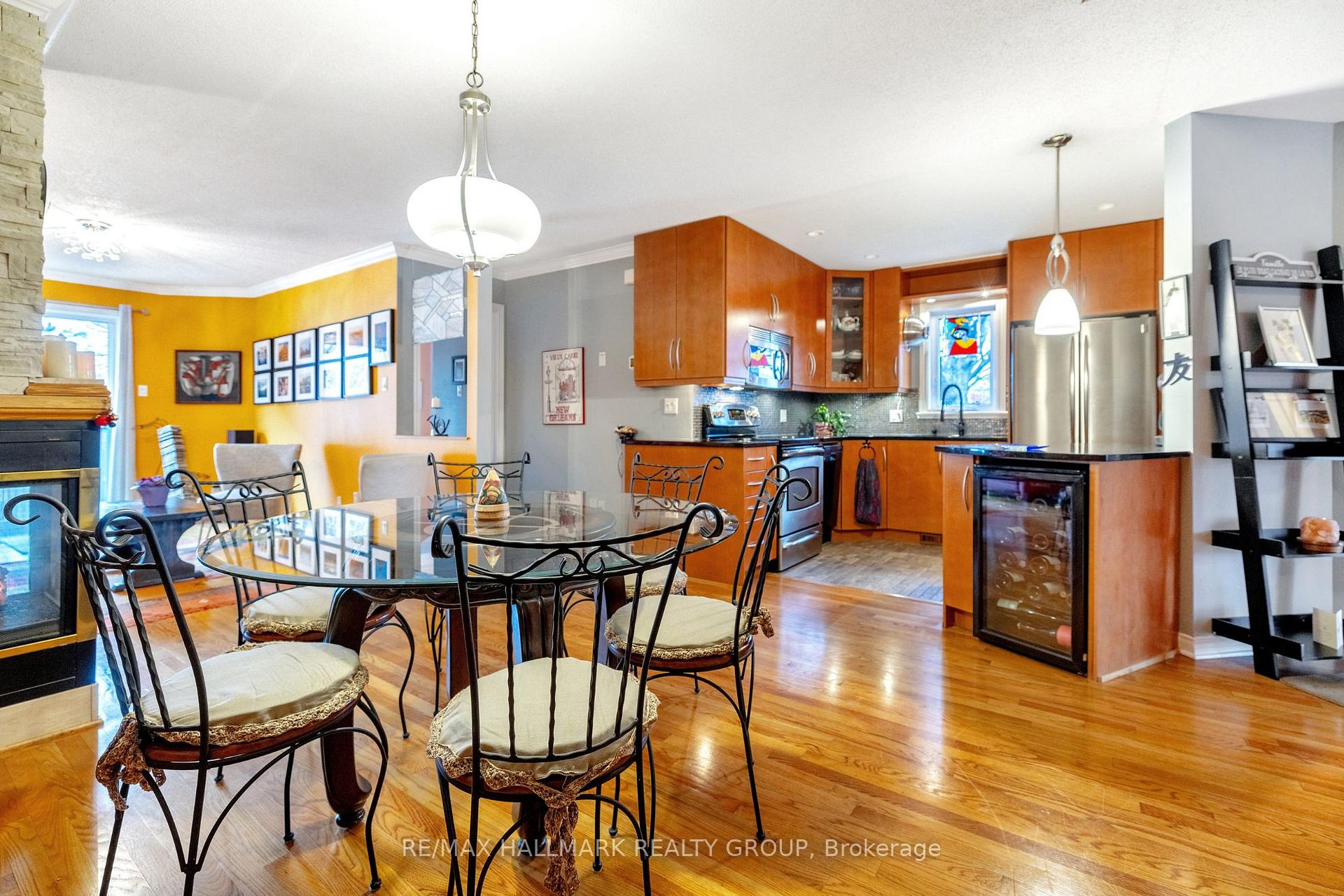 Photo 6 of 1580 Marley Crescent, Ottawa, Carson Grove — HOMEH