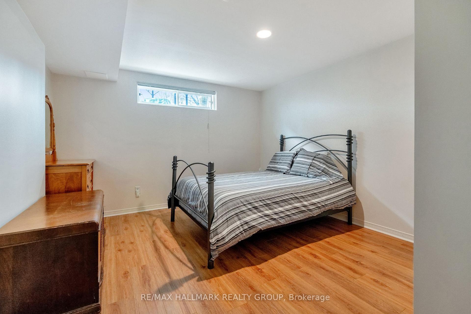 Photo 18 of 1580 Marley Crescent, Ottawa, Carson Grove — HOMEH