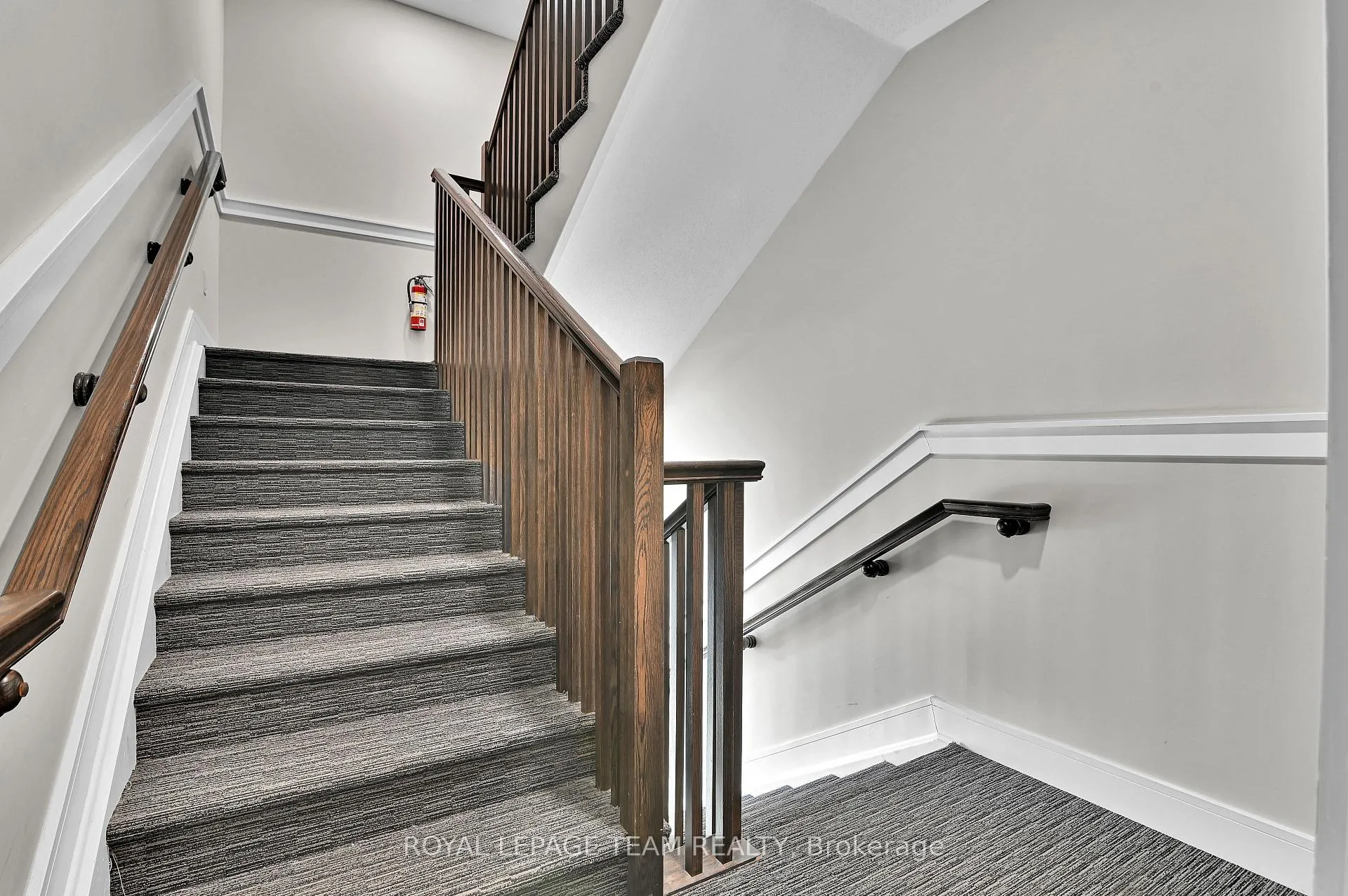 Photo 2 of Unit D, 1030 Beryl Private, Ottawa, Riverside South/Gloucester Glen — HOMEH
