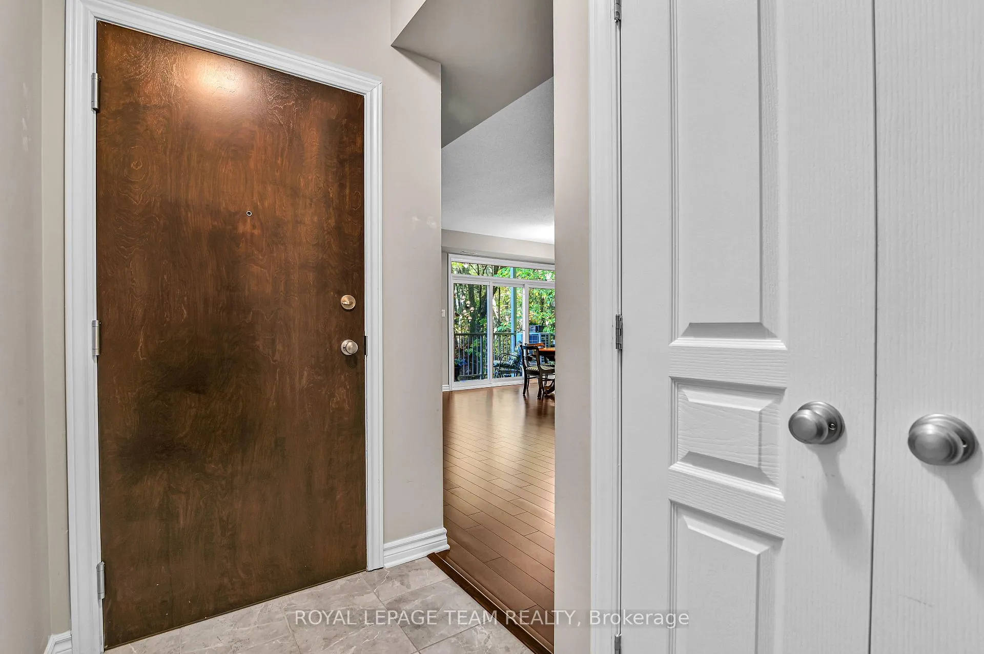 Photo 5 of Unit D, 1030 Beryl Private, Ottawa, Riverside South/Gloucester Glen — HOMEH