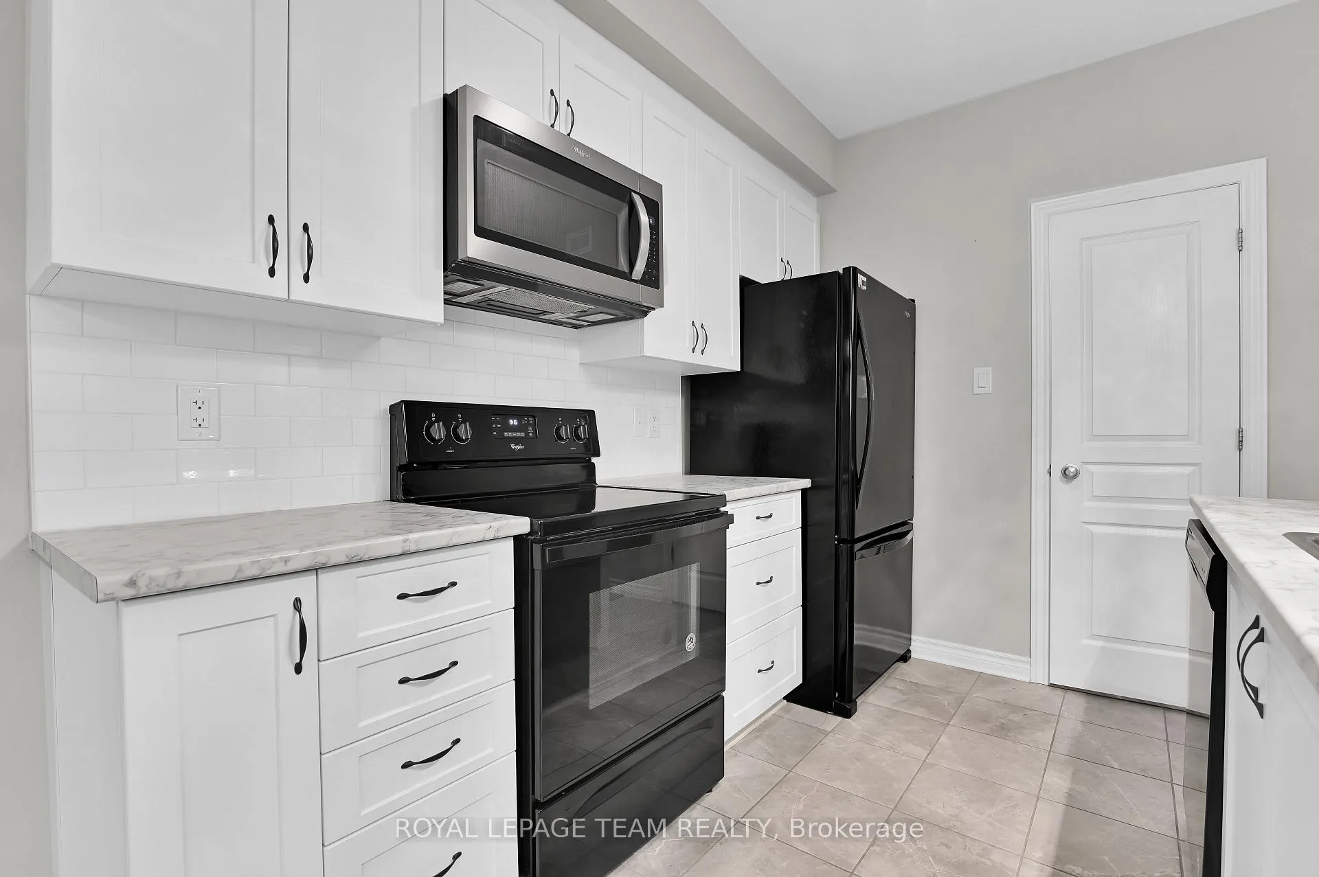 Photo 11 of Unit D, 1030 Beryl Private, Ottawa, Riverside South/Gloucester Glen — HOMEH