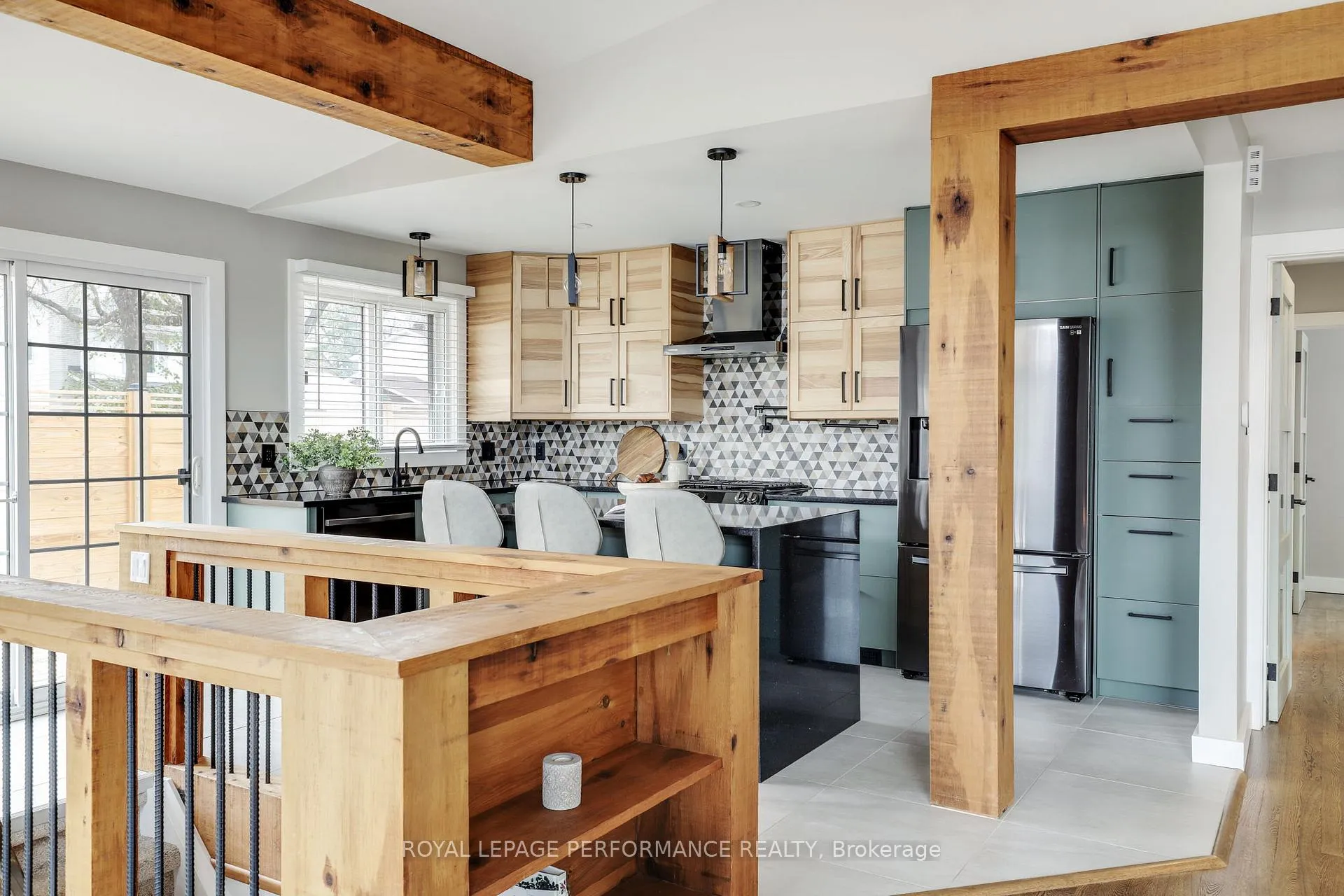 Photo 23 of 2320 Nerta Street, Ottawa, Hawthorne Meadows — HOMEH