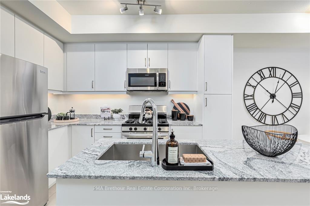 Photo 8 of Unit 207, 17 Spooner Crescent, Collingwood — HOMEH
