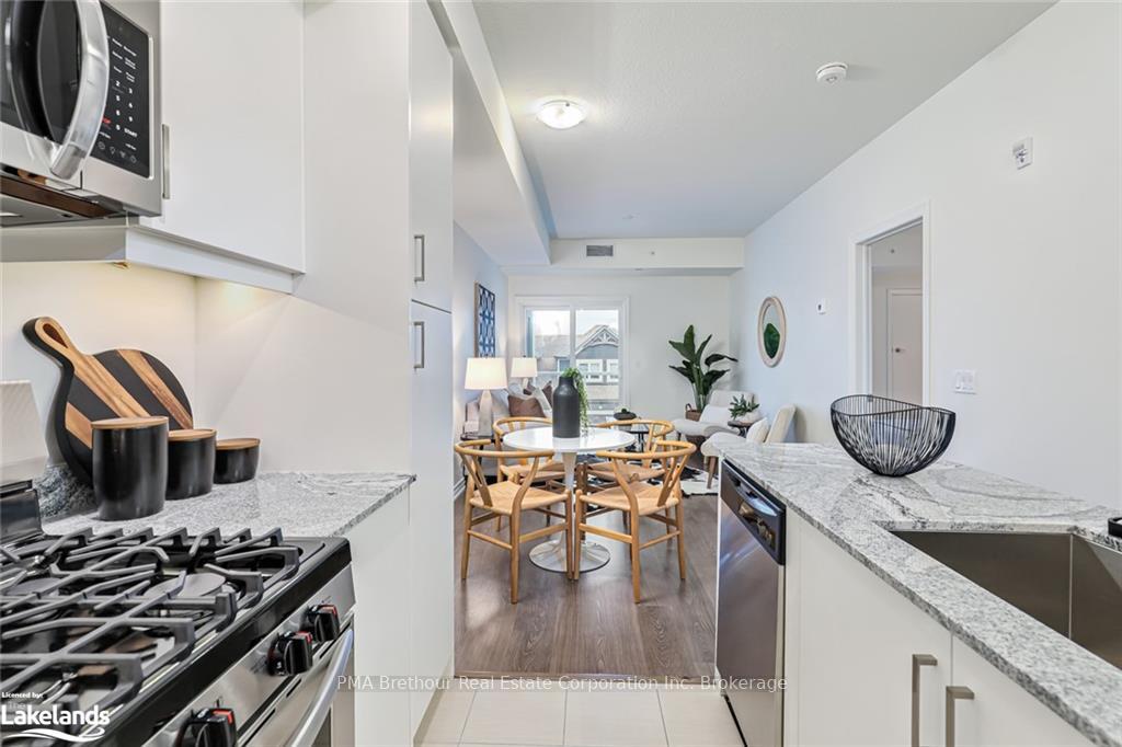 Photo 10 of Unit 207, 17 Spooner Crescent, Collingwood — HOMEH