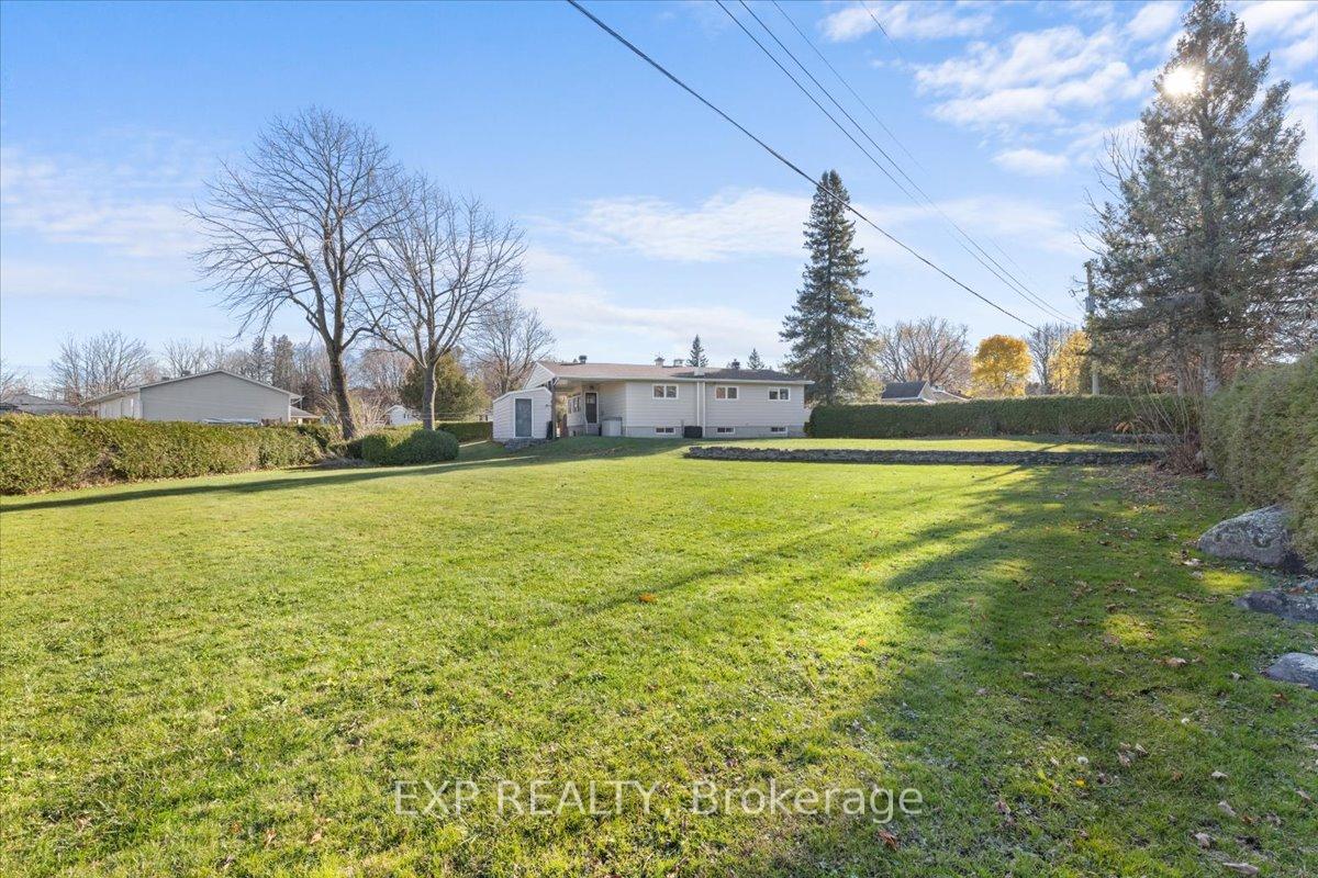 Photo 5 of 5 Hillview Circle, Champlain, Vankleek Hill — HOMEH