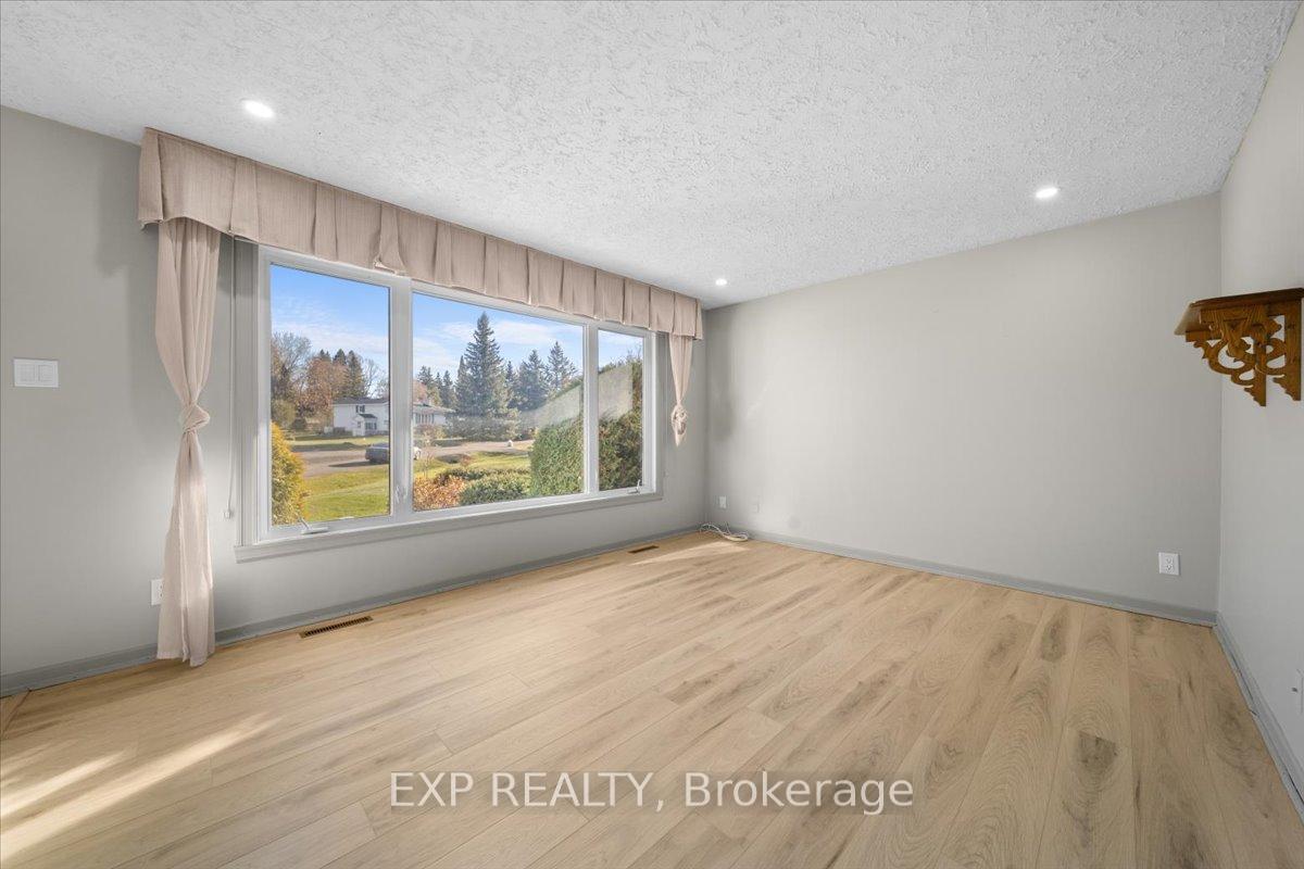 Photo 21 of 5 Hillview Circle, Champlain, Vankleek Hill — HOMEH