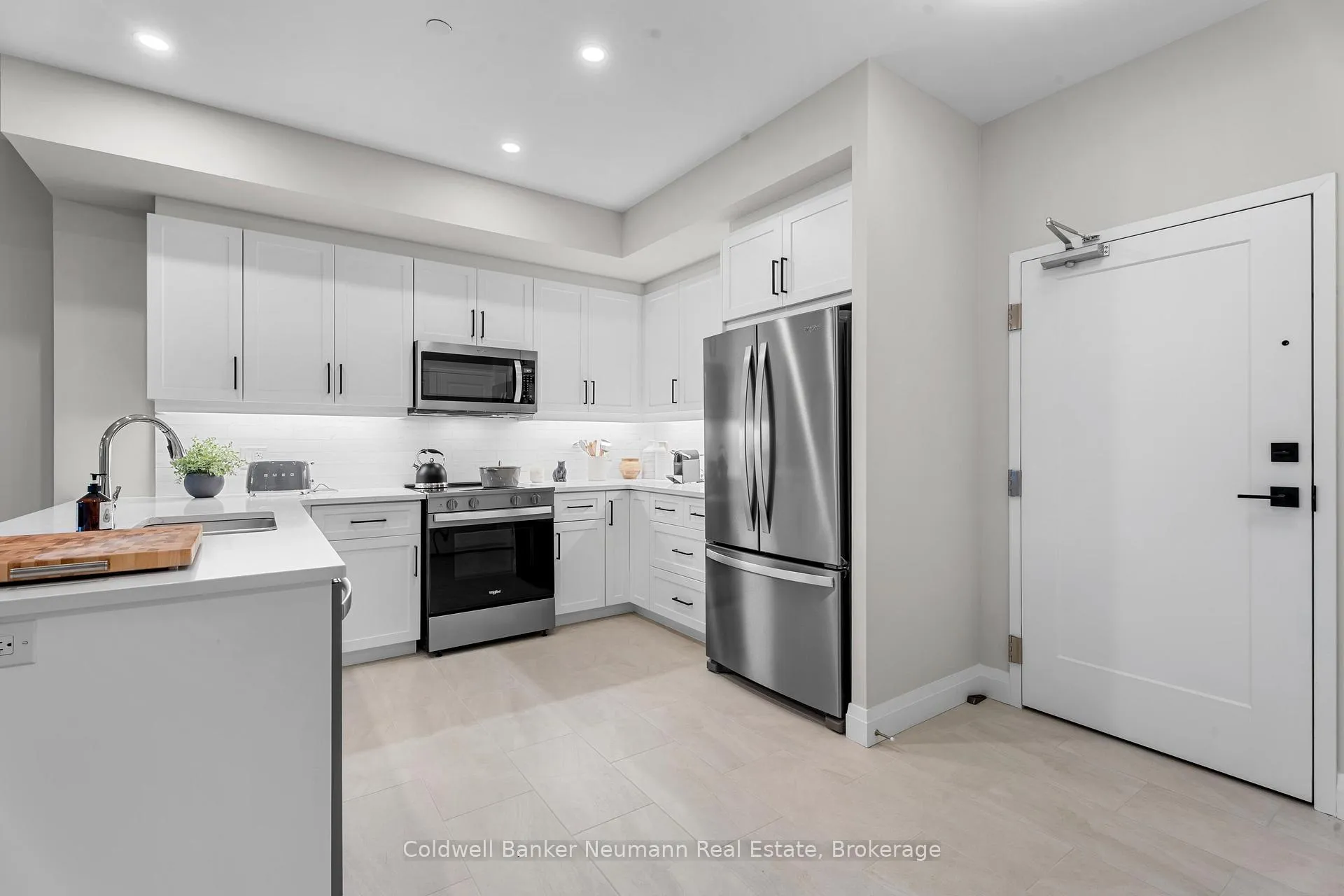 Photo 2 of Unit 211, 1882 Gordon Street, Guelph, Pineridge/Westminster Woods — HOMEH