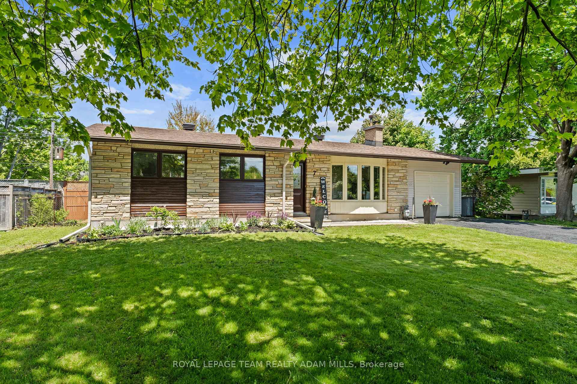 Photo 2 of 7 Elterwater Avenue, Ottawa, Crystal Beach — HOMEH