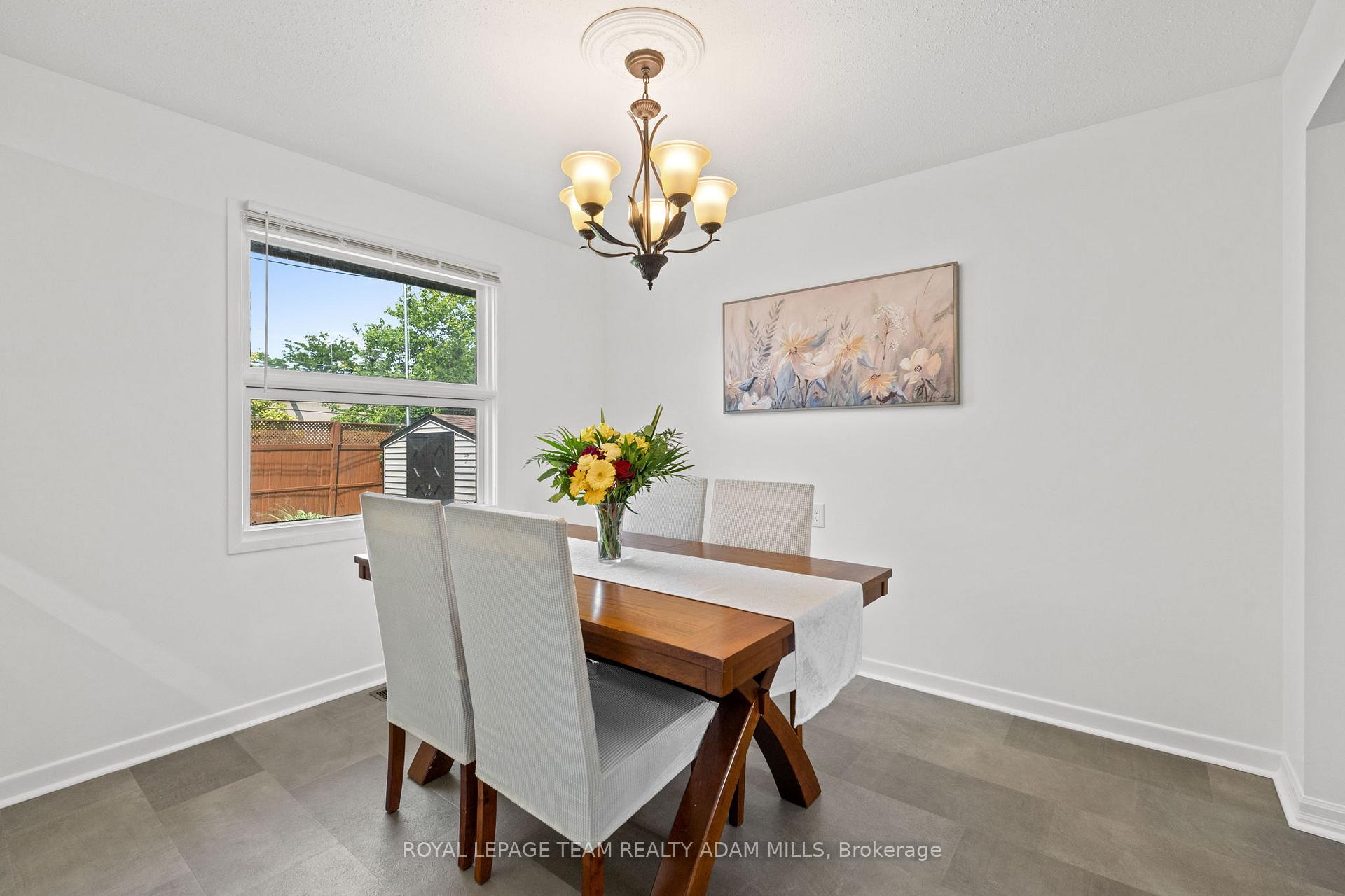 Photo 13 of 7 Elterwater Avenue, Ottawa, Crystal Beach — HOMEH