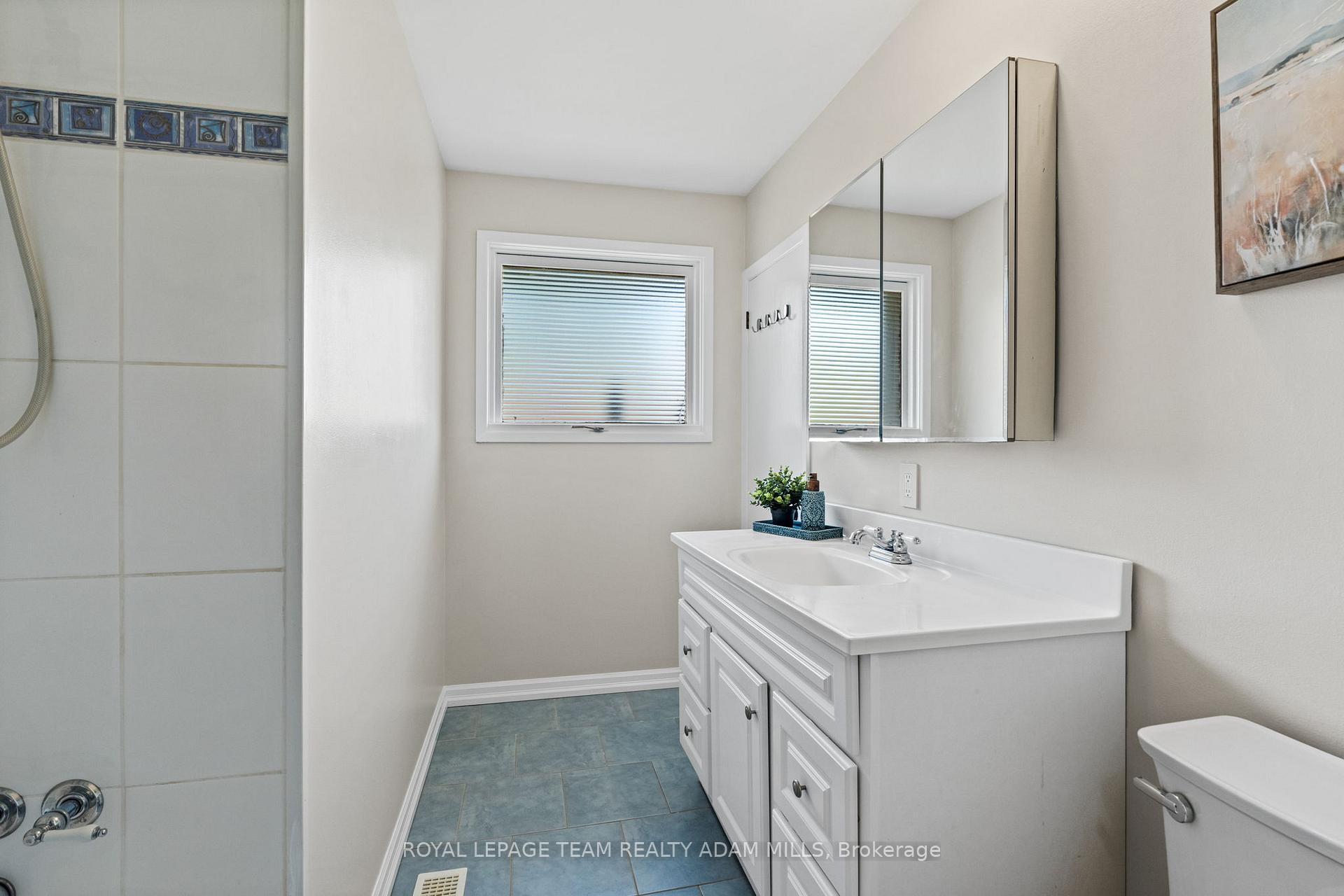 Photo 24 of 7 Elterwater Avenue, Ottawa, Crystal Beach — HOMEH