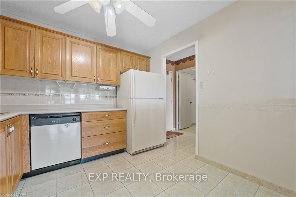 Photo 16 of Unit 305, 7 Gale Crescent, St. Catharines, E. Chester — HOMEH