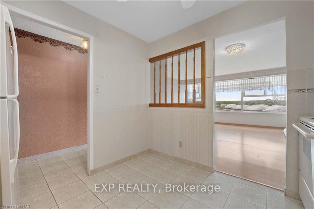 Photo 17 of Unit 305, 7 Gale Crescent, St. Catharines, E. Chester — HOMEH