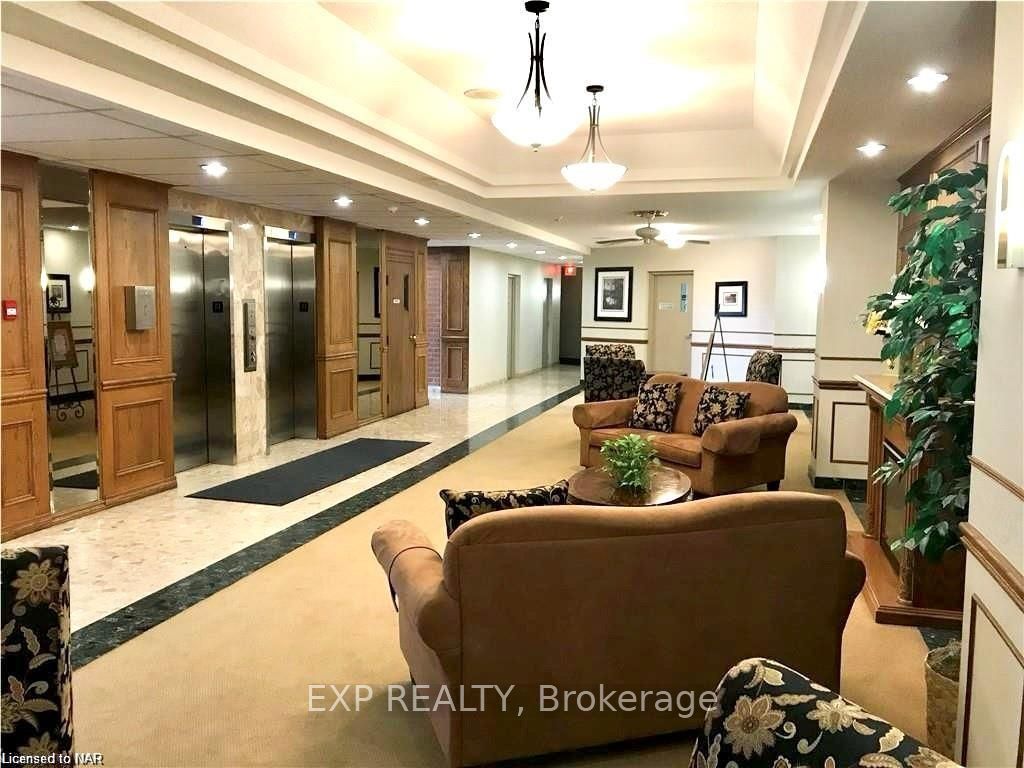 Photo 5 of Unit 305, 7 Gale Crescent, St. Catharines, E. Chester — HOMEH