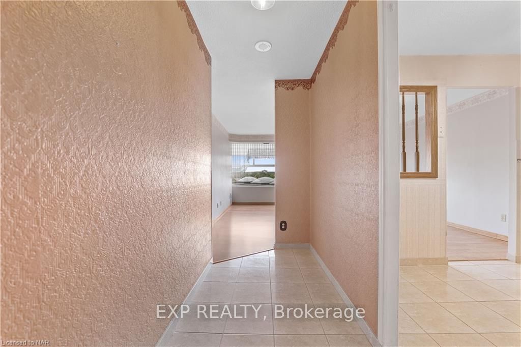 Photo 28 of Unit 305, 7 Gale Crescent, St. Catharines, E. Chester — HOMEH