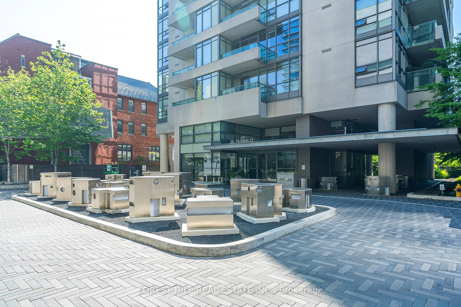 Photo 3 of Unit 605, 281 Mutual Street, Toronto, Church-Yonge Corridor — HOMEH