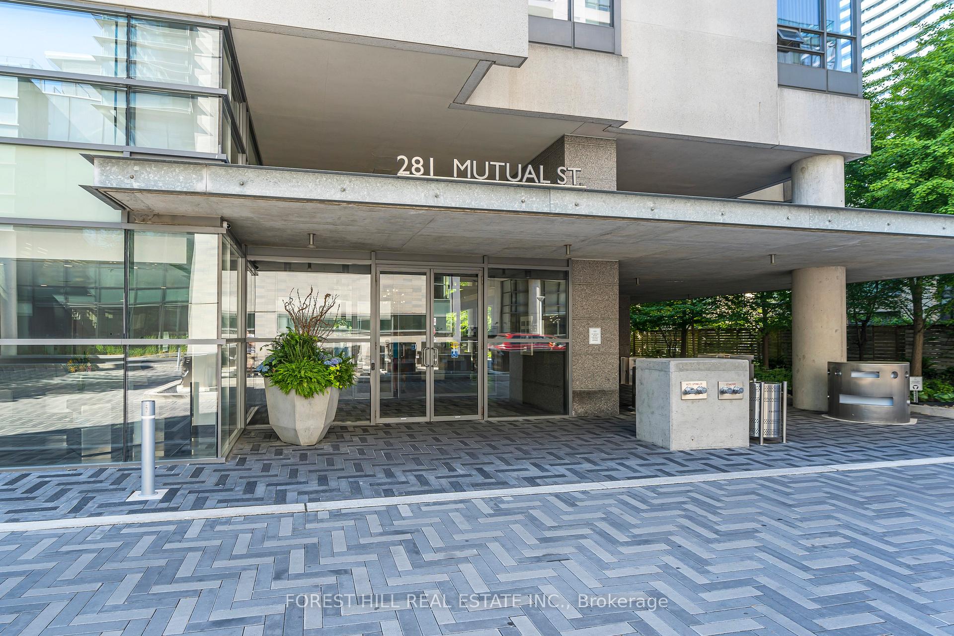 Photo 8 of Unit 605, 281 Mutual Street, Toronto, Church-Yonge Corridor — HOMEH