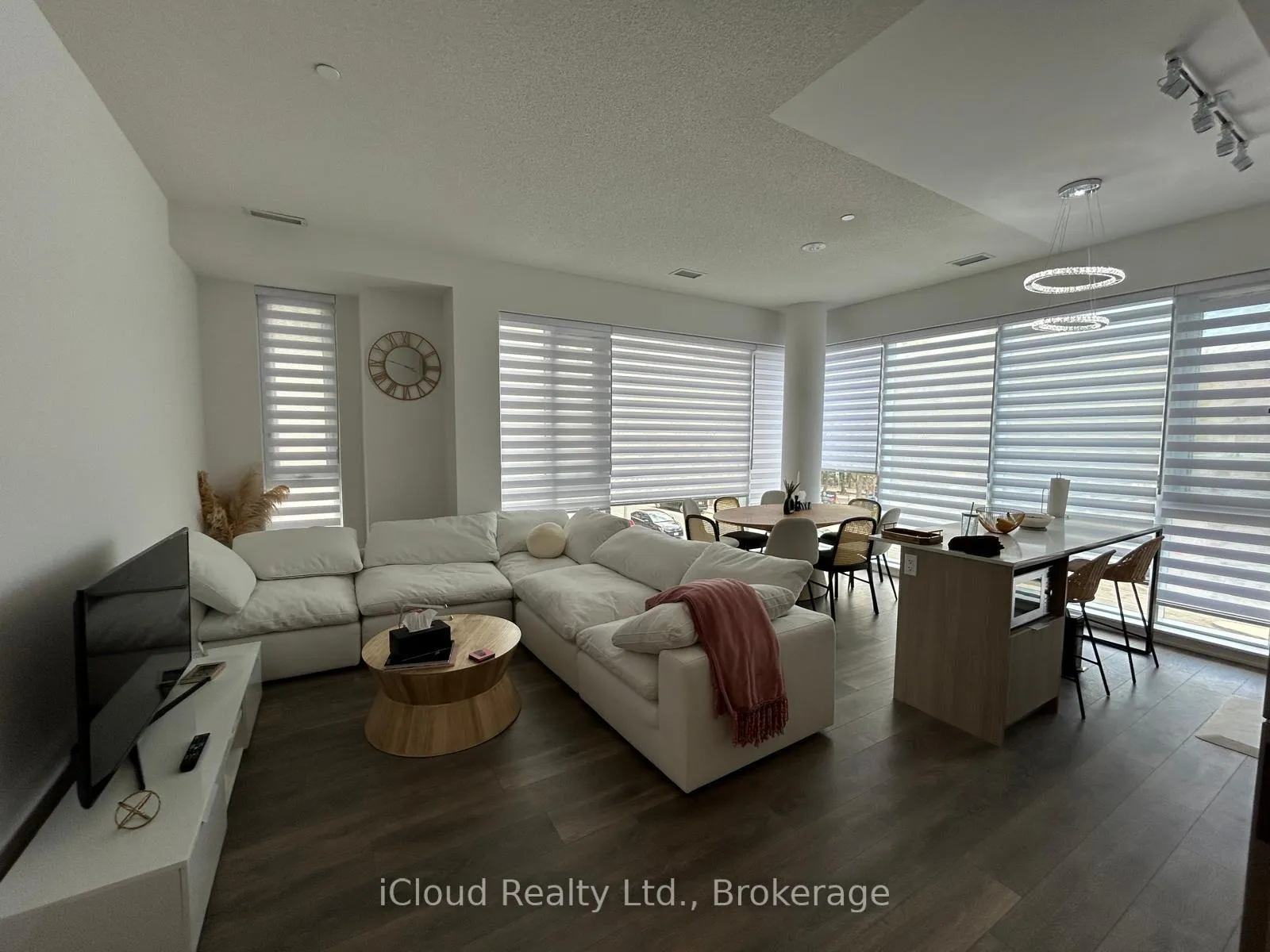 Photo 5 of Unit 203, 130 River Street, Toronto, Regent Park — HOMEH