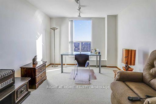 Photo 7 of Unit 1601, 130 Neptune Drive, Toronto, Englemount-Lawrence — HOMEH