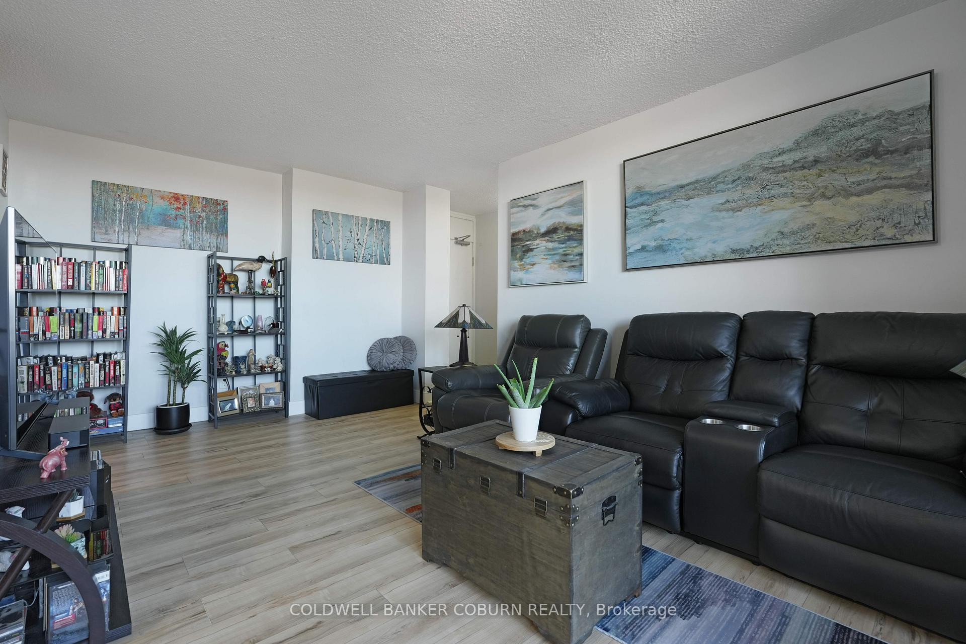 Photo 7 of Unit 614, 2020 Jasmine Crescent, Ottawa, Beacon Hill South — HOMEH