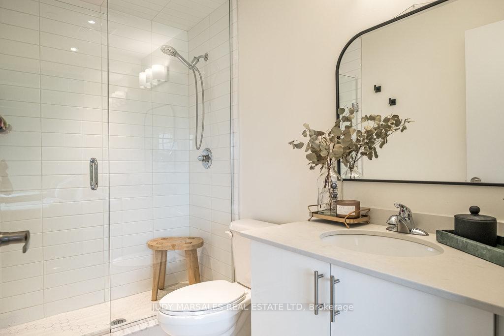 Photo 16 of Unit 510, 16 Markle Crescent, Hamilton, Ancaster — HOMEH