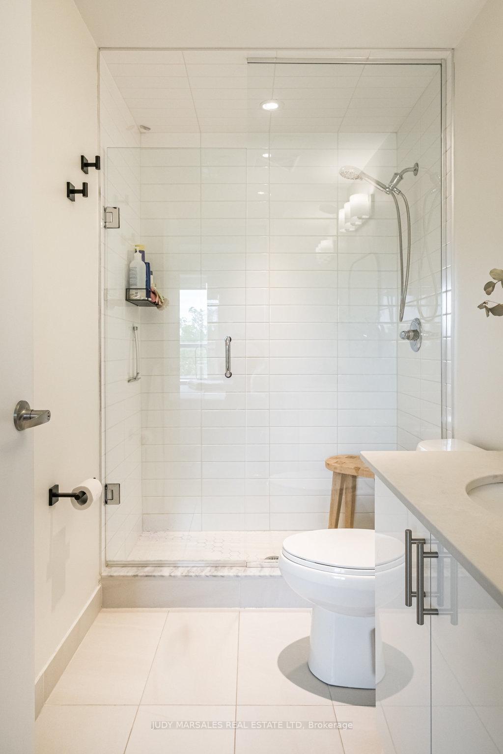 Photo 17 of Unit 510, 16 Markle Crescent, Hamilton, Ancaster — HOMEH