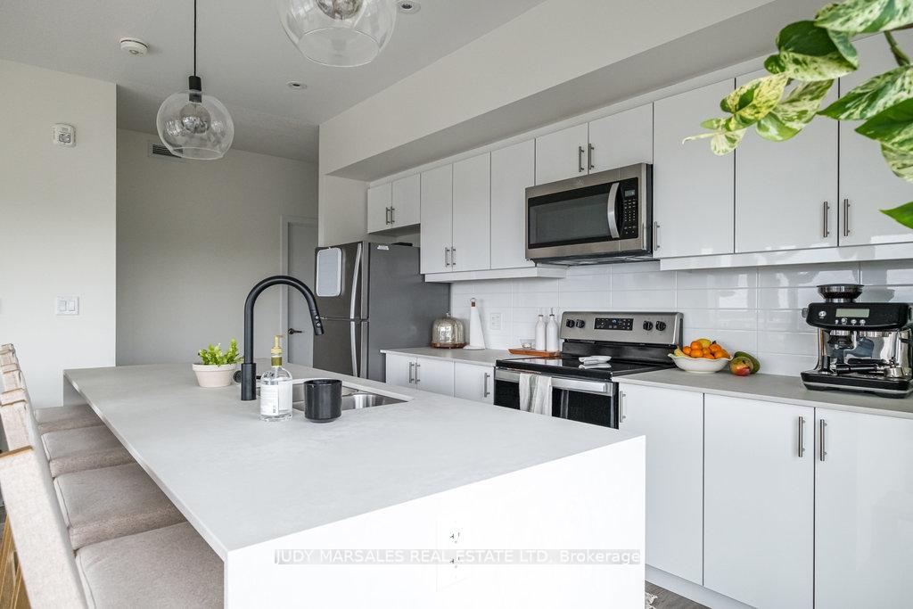 Photo 25 of Unit 510, 16 Markle Crescent, Hamilton, Ancaster — HOMEH