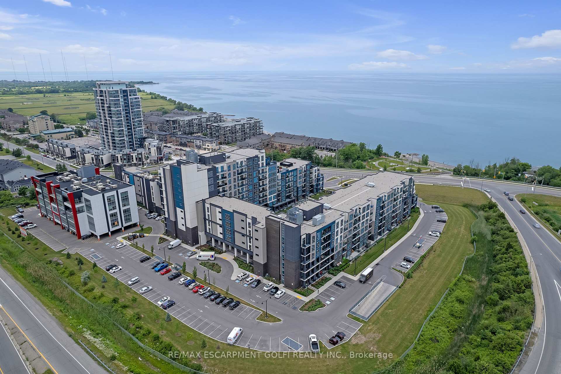 Front of Unit 431, 16 Concord Place