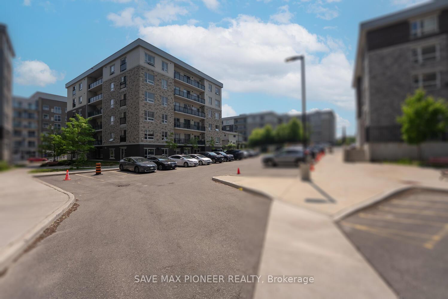 Photo 2 of Unit G215, 275 Larch Street, Waterloo, Lakeshore Village — HOMEH