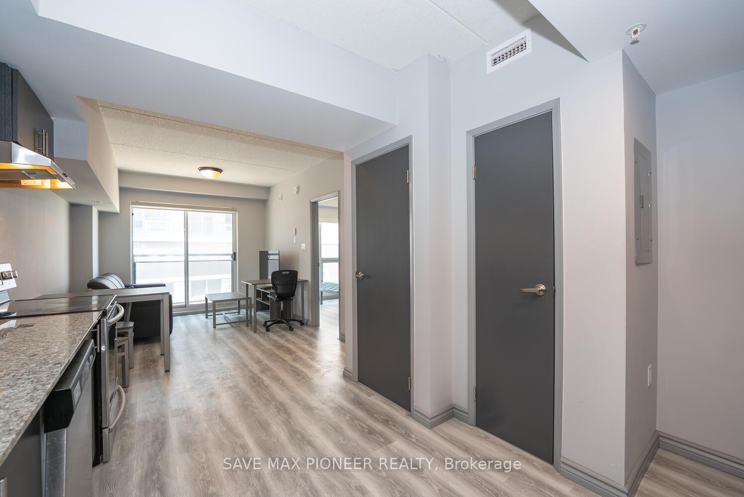 Photo 6 of Unit G215, 275 Larch Street, Waterloo, Lakeshore Village — HOMEH