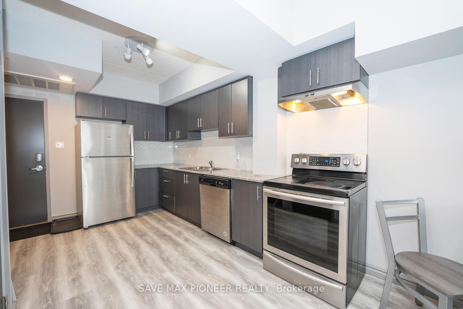 Photo 10 of Unit G215, 275 Larch Street, Waterloo, Lakeshore Village — HOMEH
