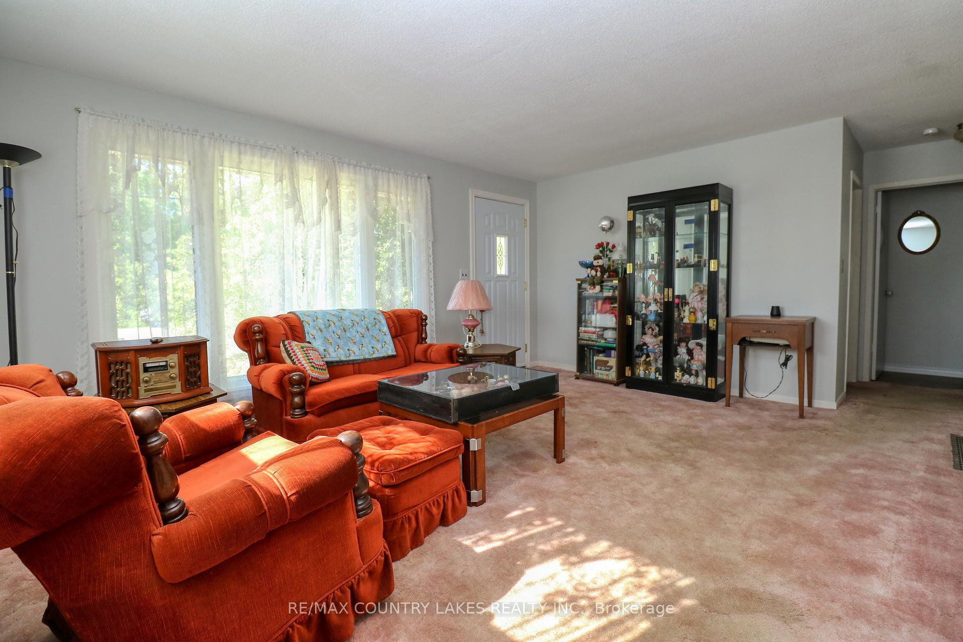 Photo 5 of 122 Victoria Avenue, Brock, Beaverton — HOMEH