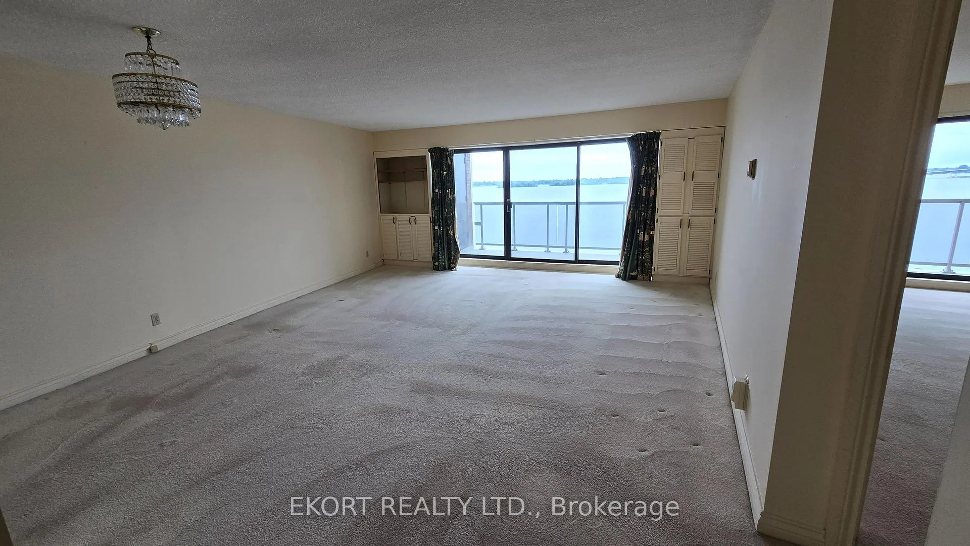 Photo 11 of Unit 604, 2 South Front Street, Belleville, Belleville Ward — HOMEH