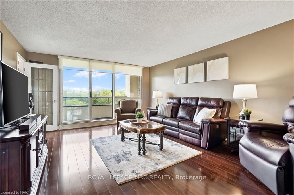 Photo 6 of Unit 506, 3 Towering Heights Boulevard, St. Catharines, Glendale/Glenridge — HOMEH