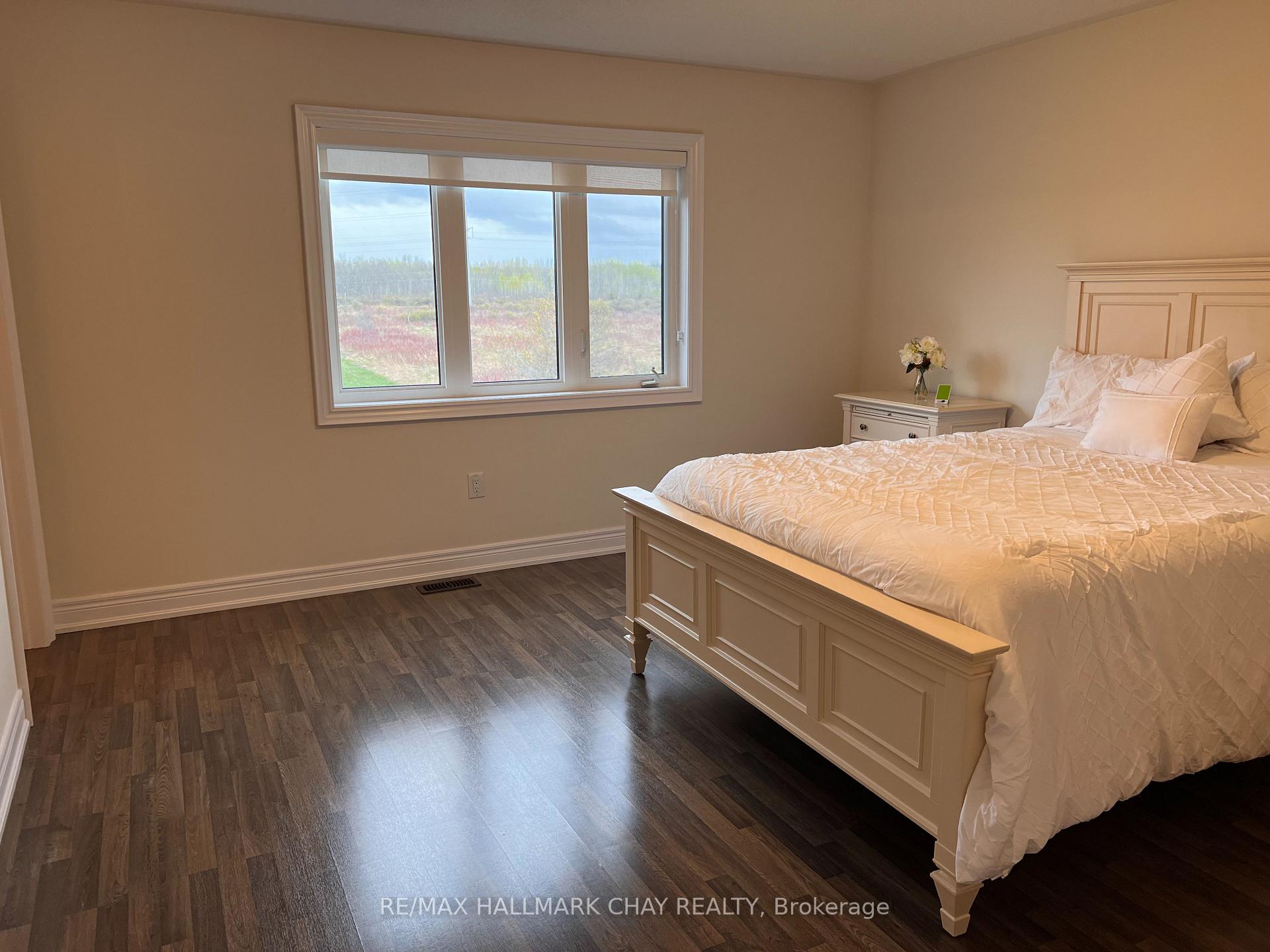 Photo 7 of 327 Atkinson Street, Clearview, Stayner — HOMEH