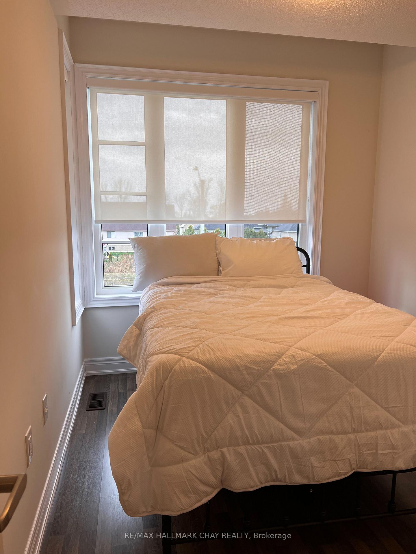 Photo 14 of 327 Atkinson Street, Clearview, Stayner — HOMEH