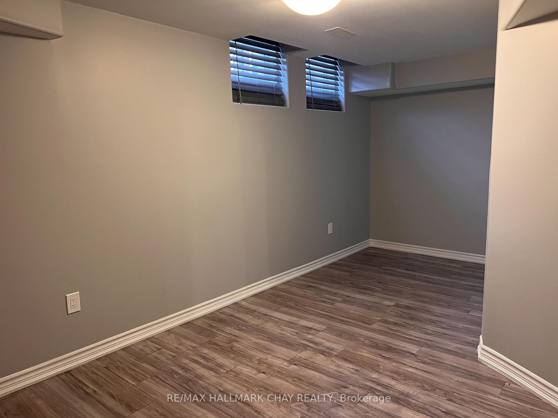 Photo 17 of 327 Atkinson Street, Clearview, Stayner — HOMEH
