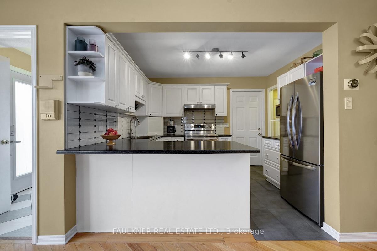 Photo 6 of 393 Bell Street S, Ottawa, West Centre Town — HOMEH