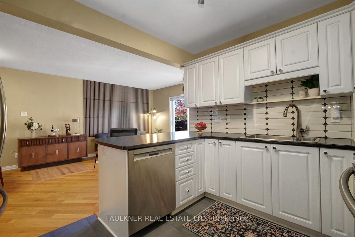 Photo 13 of 393 Bell Street S, Ottawa, West Centre Town — HOMEH
